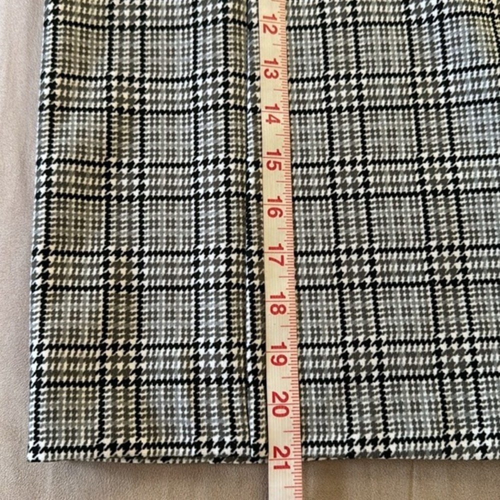MICHAEL- Michael KORS. Skirt. Black/Grey/Taupe .S-8. Houndstooth pattern. - Picture 10 of 10